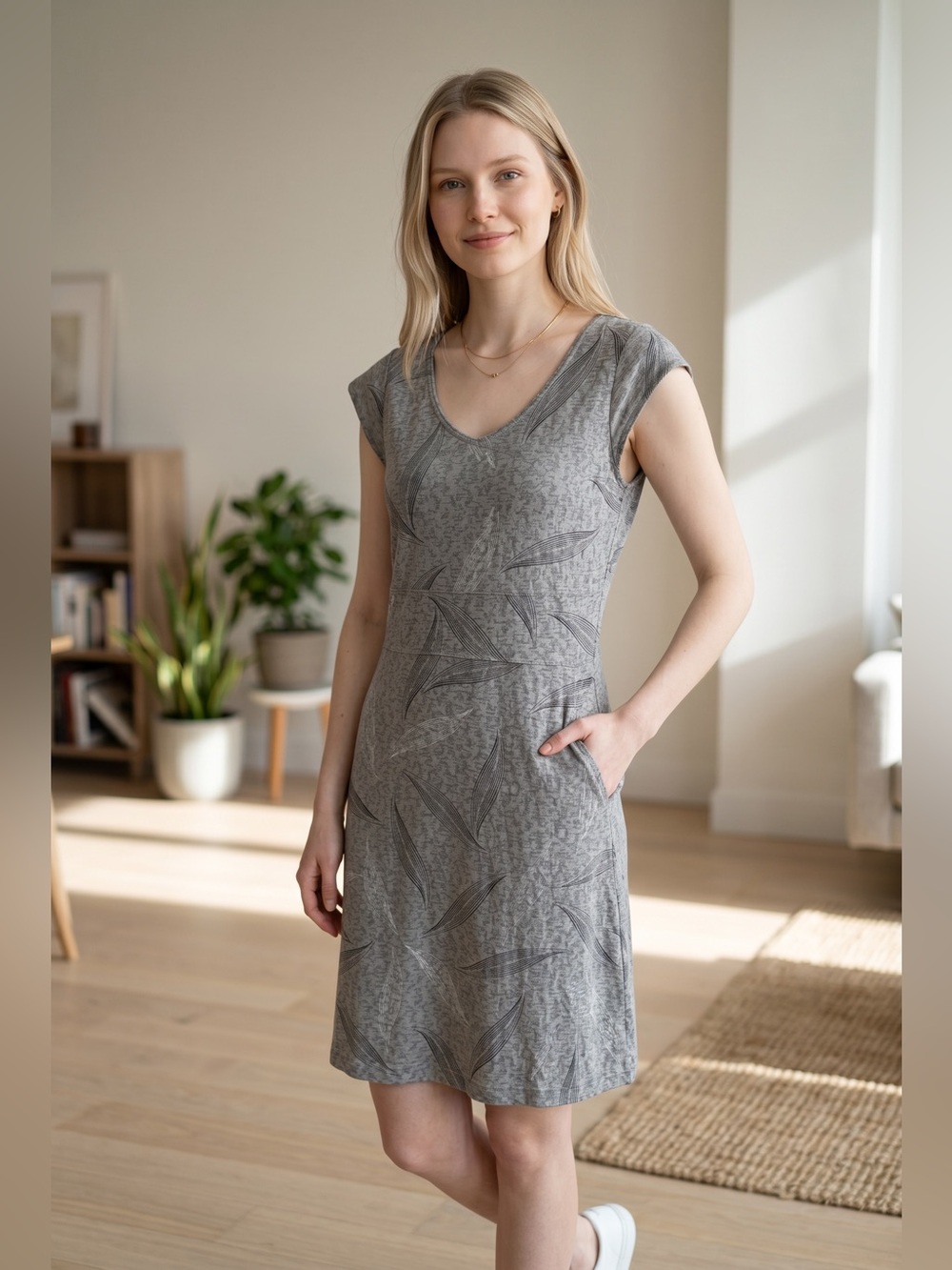 Merrell Women’s Small Gray/Olive Leaf Print Opti-Wick Casual Knit Dress S